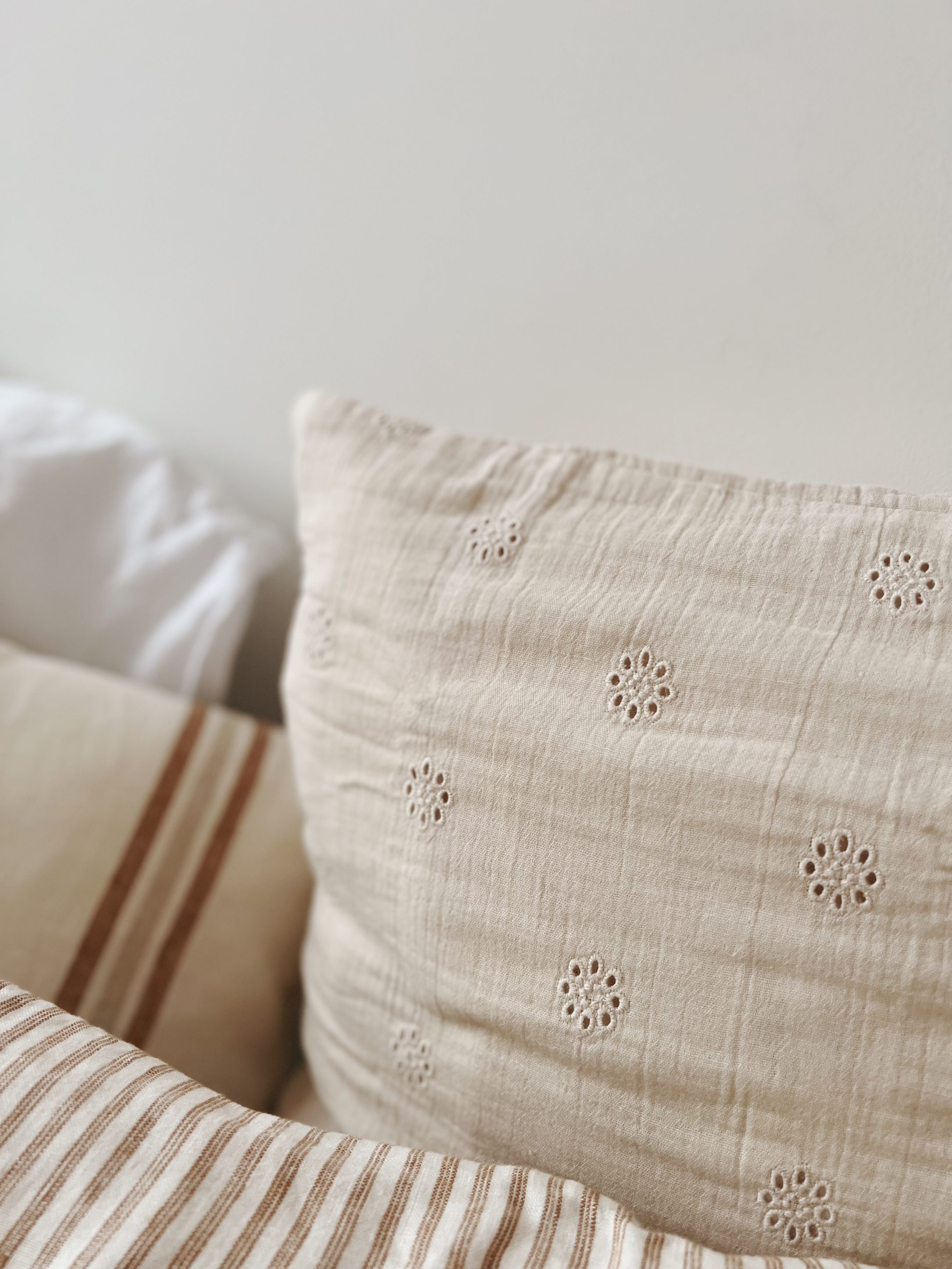 lit-rotin-corbeille-vintage-selectionm