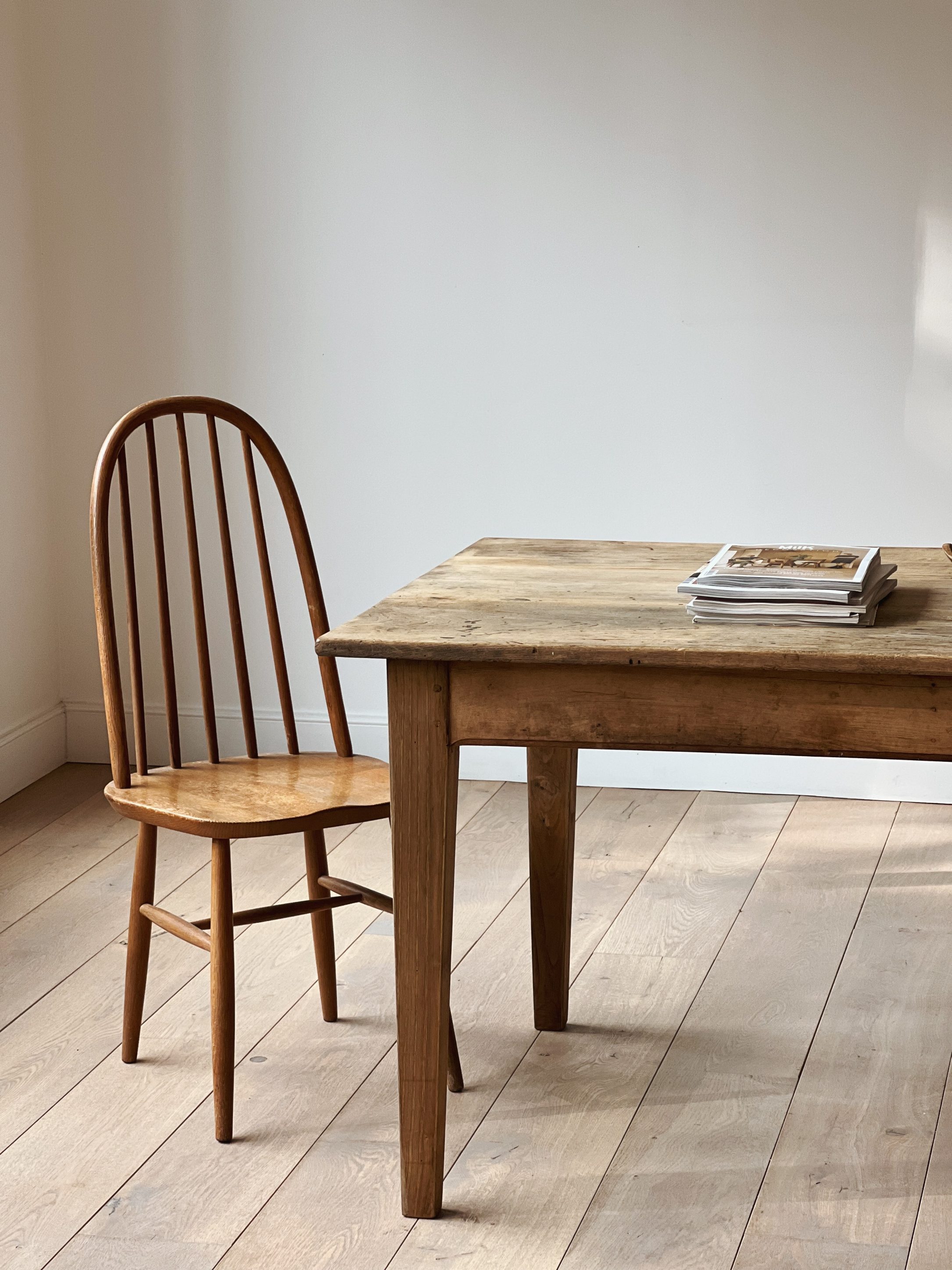 chaise-yao-frene-bois-brut